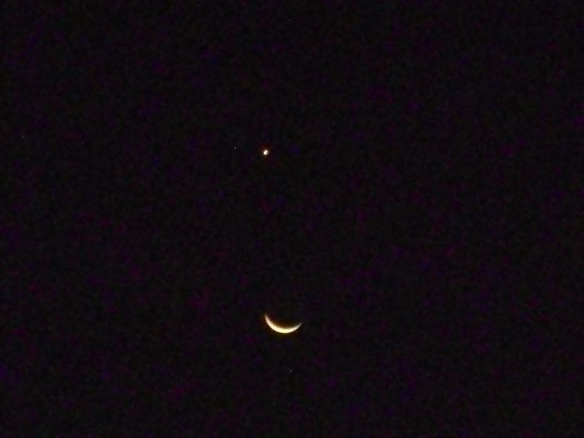 Conjunctie Luna-Venus in Leu - Luna - Soarele si norii - 1