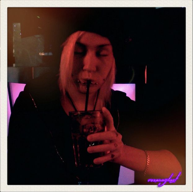 Lasa,sunt bine.Poti sa pleci daca vrei,totusi... - Epi 1-The end of beginning