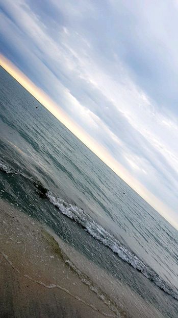 Snapchat-1301860100 - 2017 08 08 TEL VLAD CO MARE