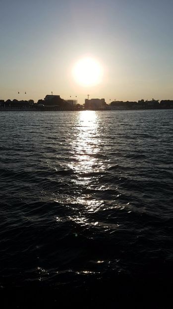 Snapchat-1588225918 - 2017 08 08 TEL VLAD CO MARE