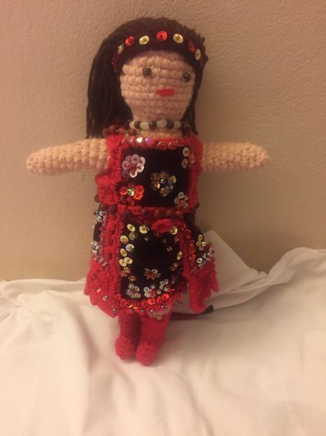  - Haine și jucării lucrate manual