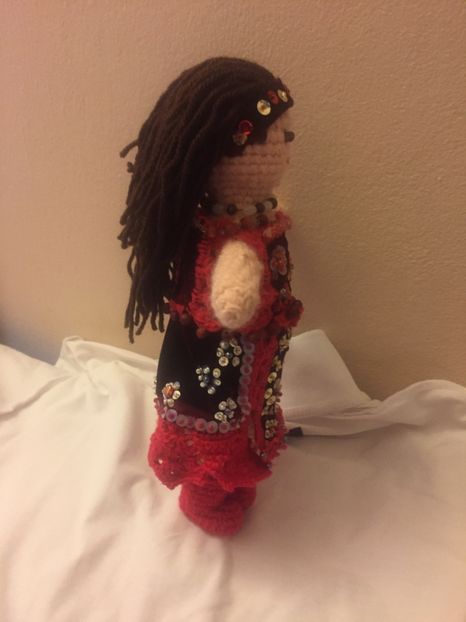  - Haine și jucării lucrate manual