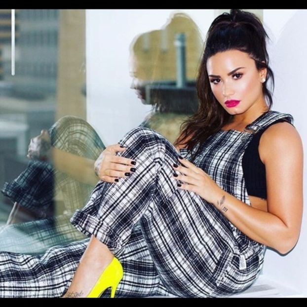 ♡ This picture was posted on 26Septembrie. - trying to be a rainbow challenge2