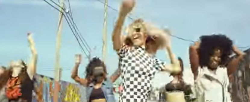 bandicam 2017-09-26 18-59-54-120 - A - Out of my mind