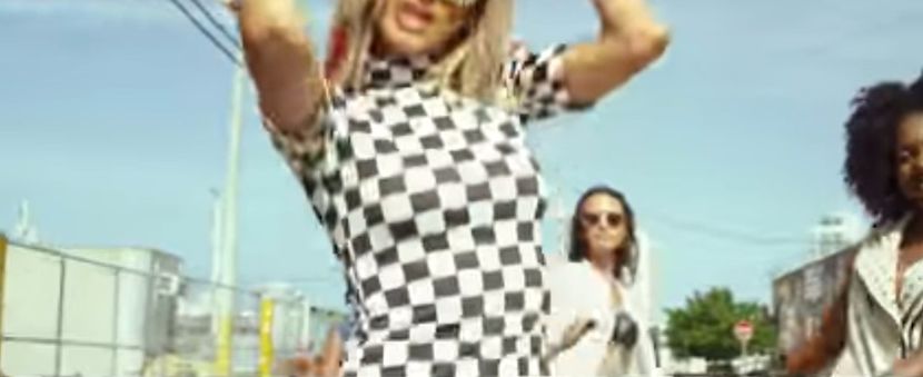 bandicam 2017-09-26 19-00-12-833 - A - Out of my mind