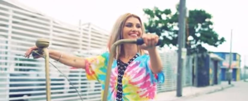 bandicam 2017-09-26 19-01-03-924 - A - Out of my mind