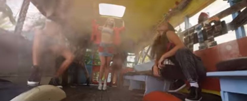 bandicam 2017-09-26 19-01-20-480 - A - Out of my mind