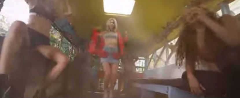 bandicam 2017-09-26 19-01-21-882 - A - Out of my mind