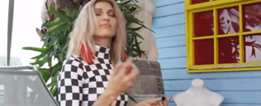 bandicam 2017-09-26 19-01-26-288 - A - Out of my mind