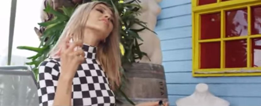 bandicam 2017-09-26 19-01-26-853 - A - Out of my mind