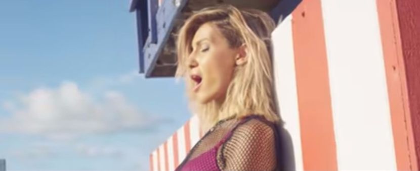 bandicam 2017-09-26 19-01-52-199 - A - Out of my mind