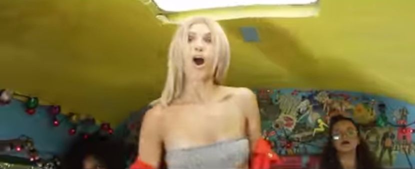 bandicam 2017-09-26 19-02-03-907 - A - Out of my mind