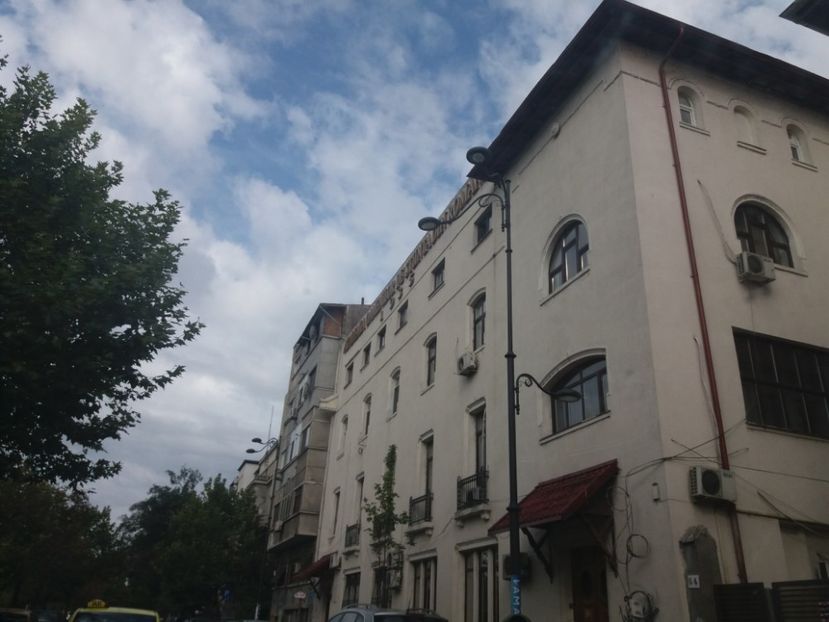  - Bucureşti din maşină