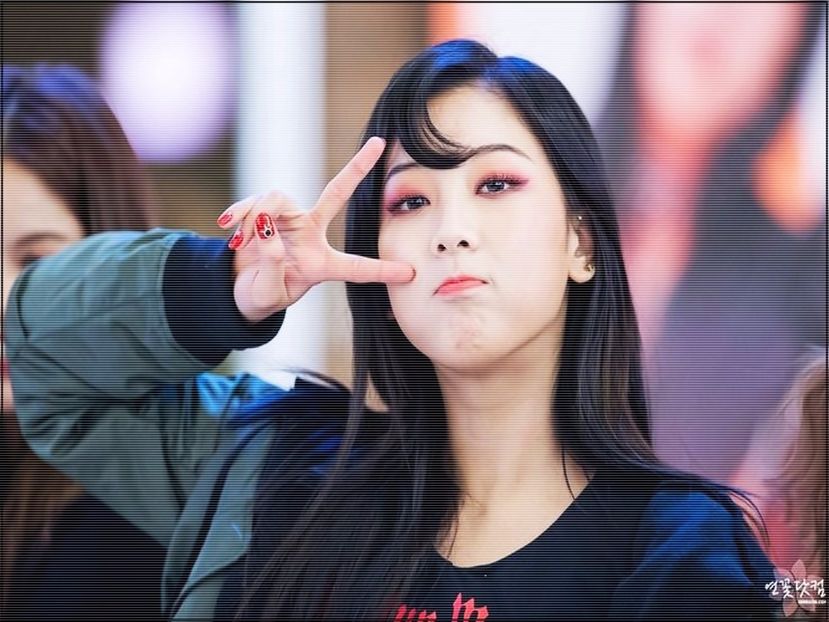 「 Day107 ♥ Seungyeon 」 - H-O-P-E_Hold_On_Pain_Ends