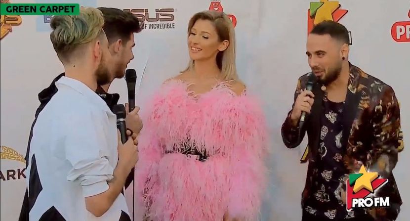 bandicam 2017-10-03 17-20-30-054 - 01 Alina green carpet