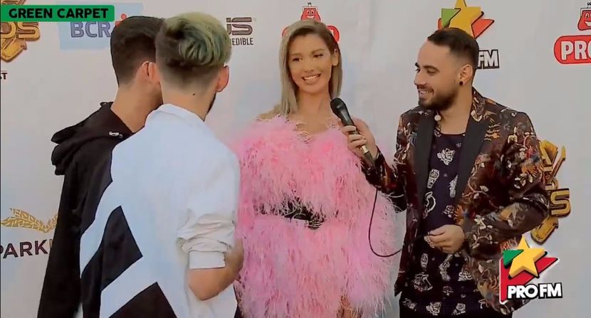 bandicam 2017-10-03 17-20-32-558 - 01 Alina green carpet