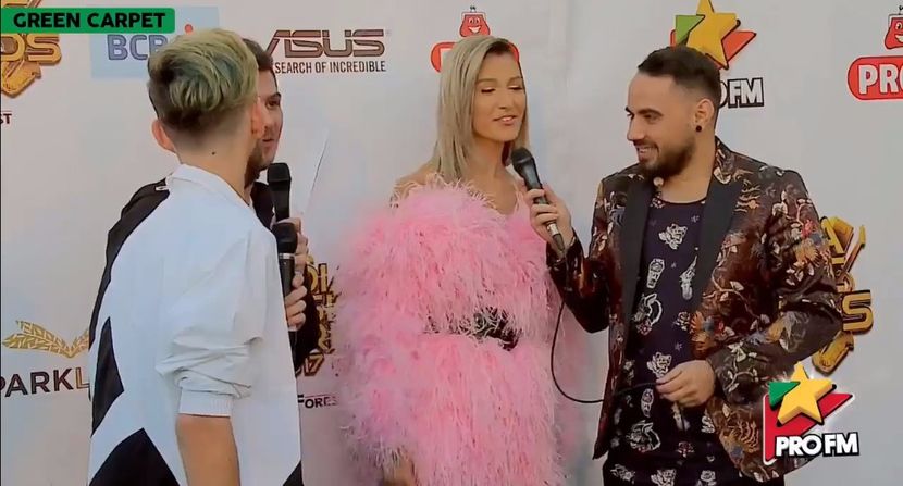 bandicam 2017-10-03 17-20-36-145 - 01 Alina green carpet