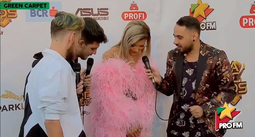 bandicam 2017-10-03 17-20-40-144 - 01 Alina green carpet