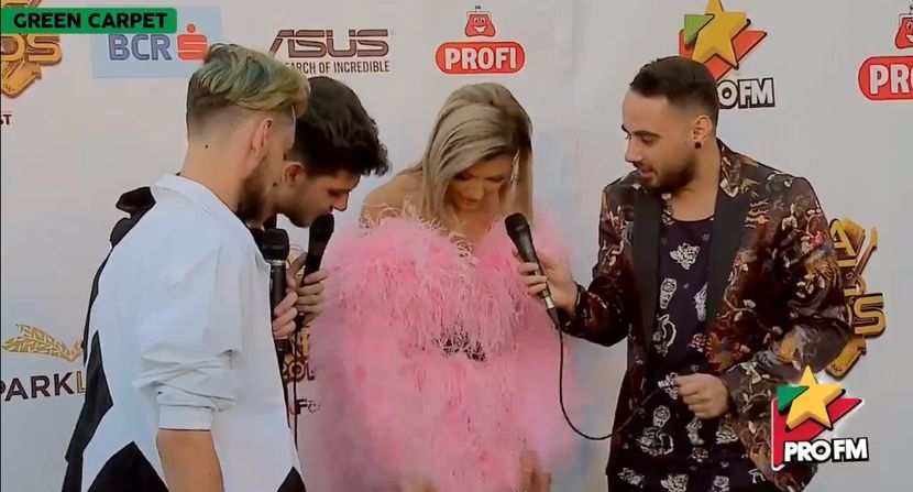 bandicam 2017-10-03 17-20-40-481 - 01 Alina green carpet