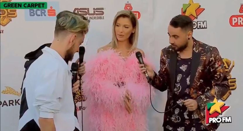 bandicam 2017-10-03 17-20-41-697 - 01 Alina green carpet