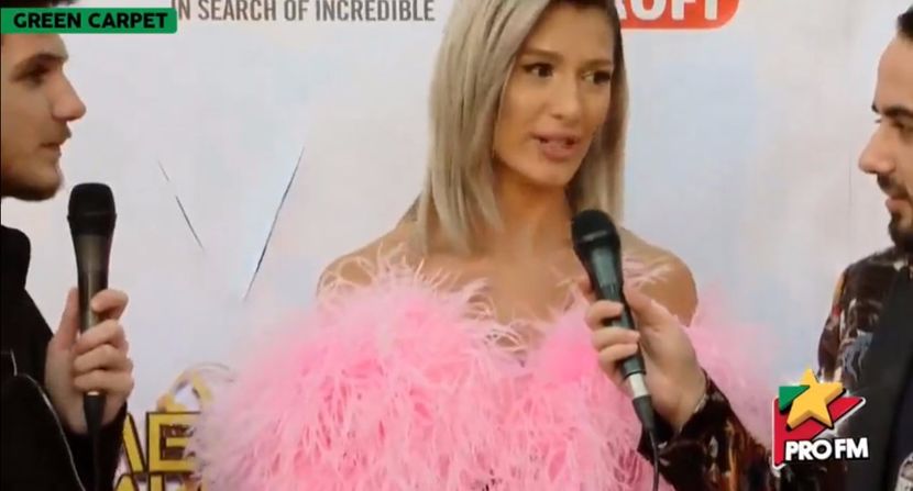 bandicam 2017-10-03 17-20-48-493 - 01 Alina green carpet