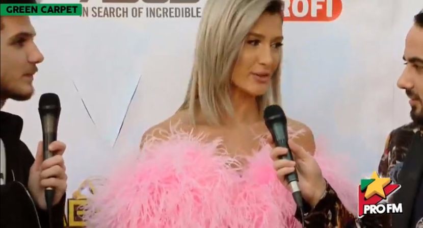 bandicam 2017-10-03 17-20-48-668 - 01 Alina green carpet