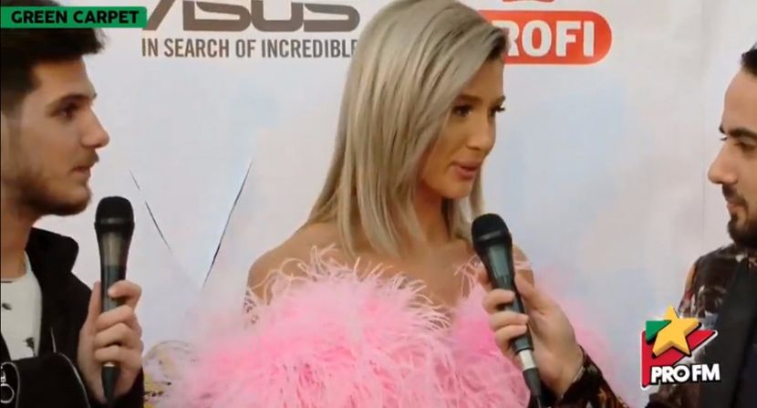 bandicam 2017-10-03 17-20-49-157 - 01 Alina green carpet