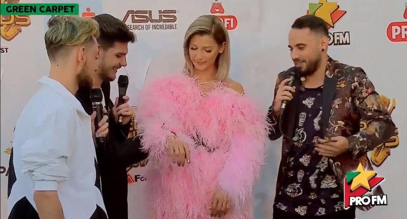 bandicam 2017-10-03 17-20-58-197 - 01 Alina green carpet