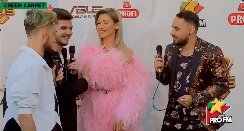 bandicam 2017-10-03 17-20-59-010 - 01 Alina green carpet