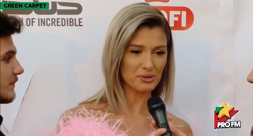 bandicam 2017-10-03 17-21-11-705 - 01 Alina green carpet