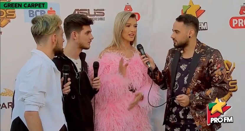 bandicam 2017-10-03 17-21-13-496 - 01 Alina green carpet