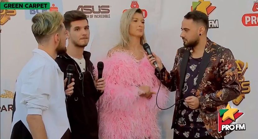 bandicam 2017-10-03 17-21-15-035 - 01 Alina green carpet