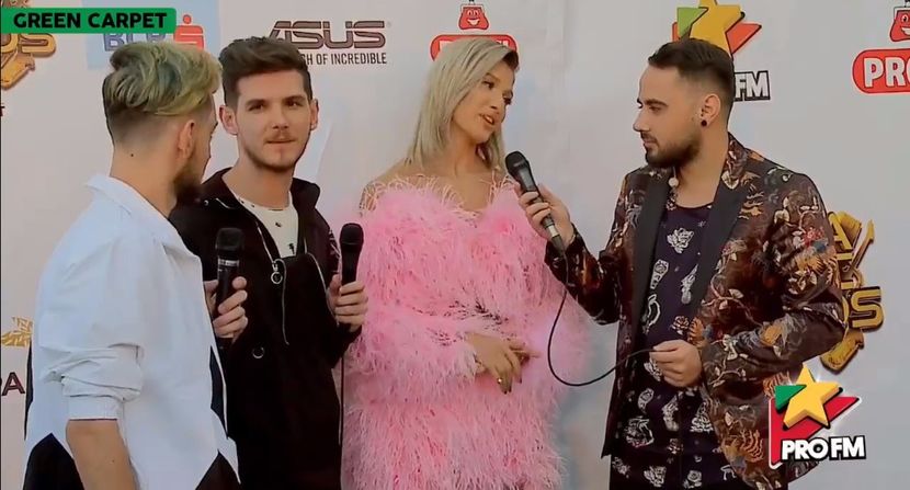 bandicam 2017-10-03 17-21-17-179 - 01 Alina green carpet