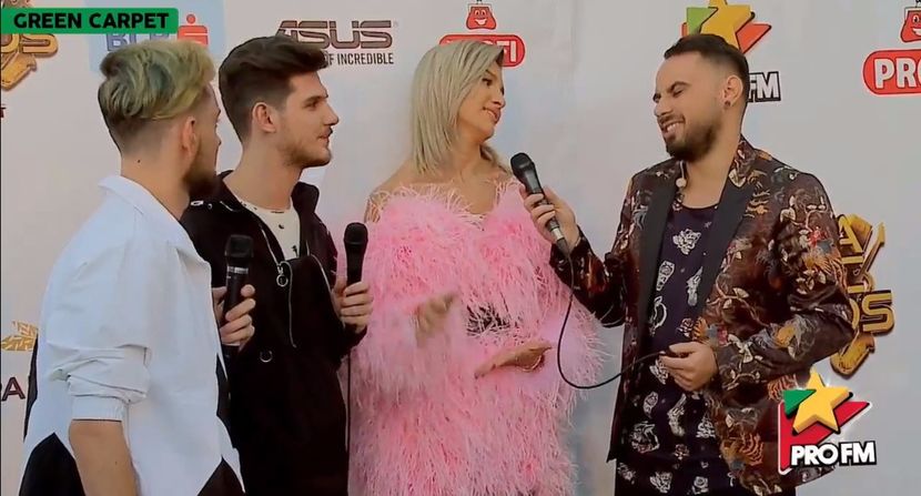 bandicam 2017-10-03 17-21-18-150 - 01 Alina green carpet