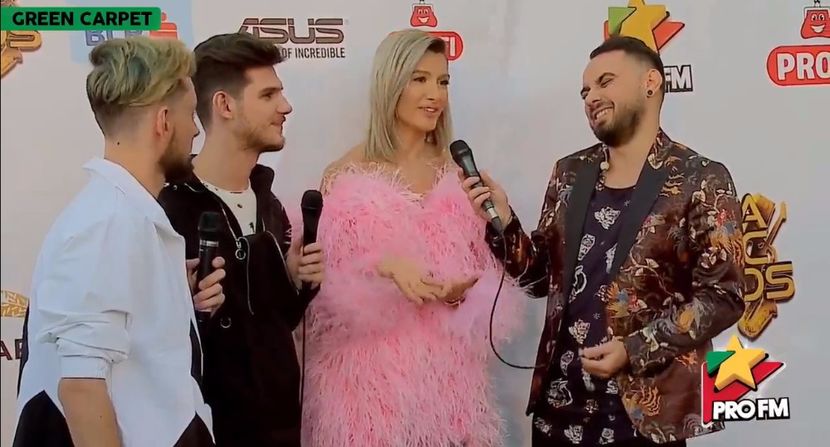 bandicam 2017-10-03 17-21-18-696 - 01 Alina green carpet