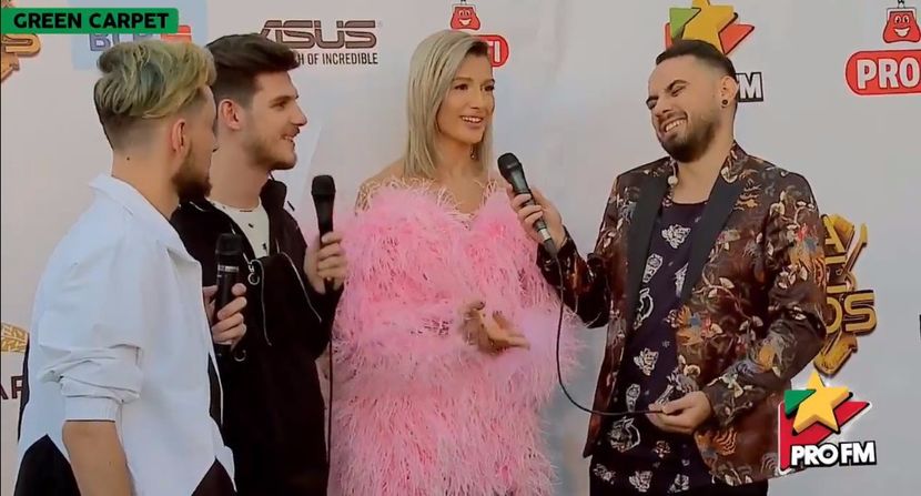 bandicam 2017-10-03 17-21-18-938 - 01 Alina green carpet