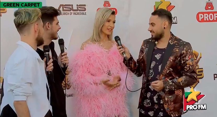 bandicam 2017-10-03 17-21-21-493 - 01 Alina green carpet