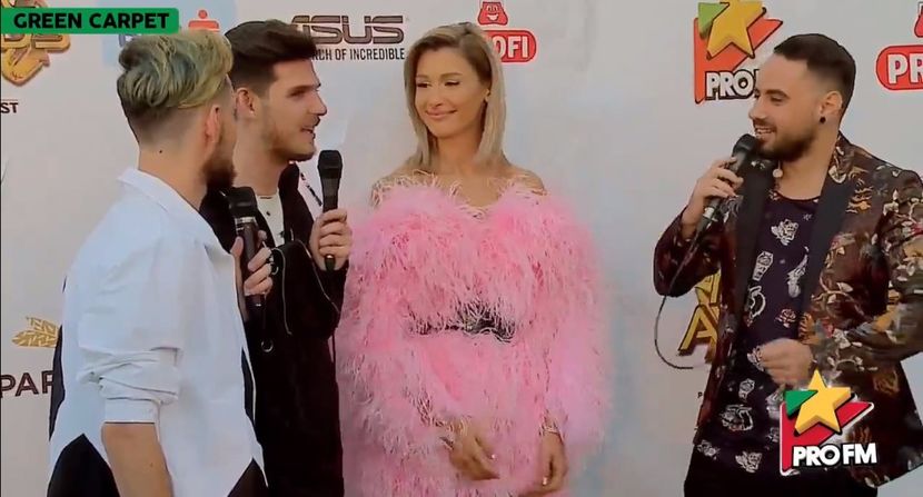 bandicam 2017-10-03 17-21-24-702 - 01 Alina green carpet