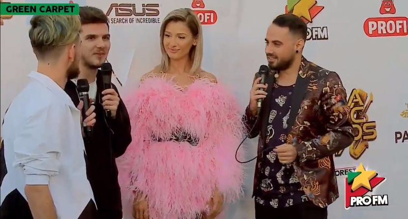 bandicam 2017-10-03 17-21-25-652 - 01 Alina green carpet
