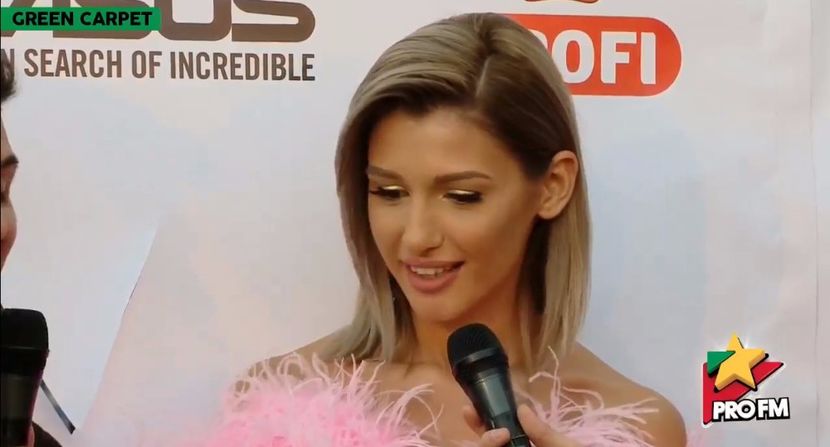 bandicam 2017-10-03 17-21-36-201 - 01 Alina green carpet