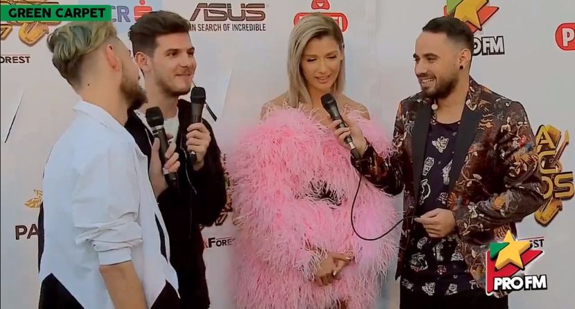 bandicam 2017-10-03 17-21-38-152 - 01 Alina green carpet