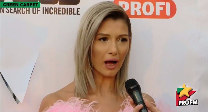 bandicam 2017-10-03 17-22-01-296 - 01 Alina green carpet