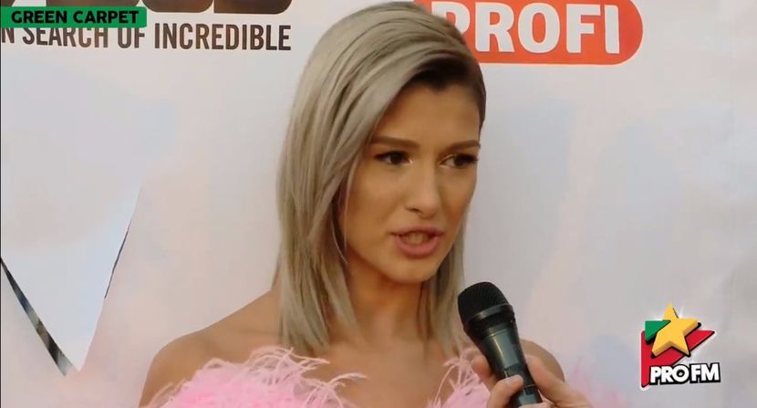 bandicam 2017-10-03 17-22-01-677 - 01 Alina green carpet