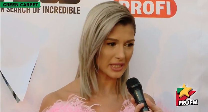 bandicam 2017-10-03 17-22-01-945 - 01 Alina green carpet