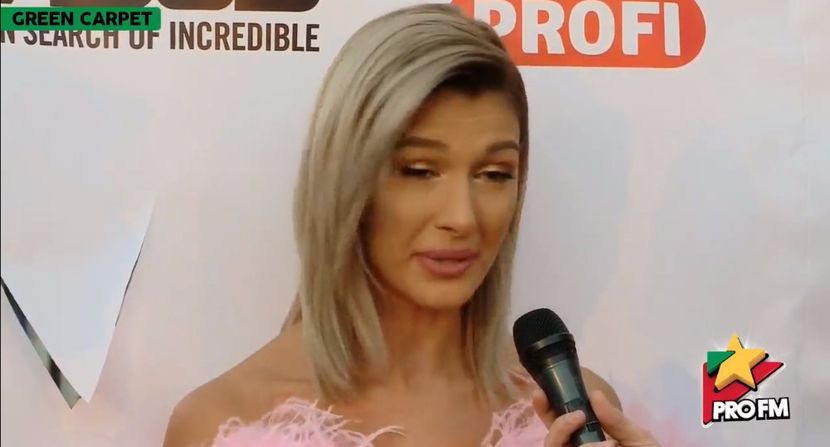 bandicam 2017-10-03 17-22-03-626 - 01 Alina green carpet