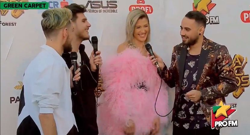 bandicam 2017-10-03 17-22-13-941 - 01 Alina green carpet