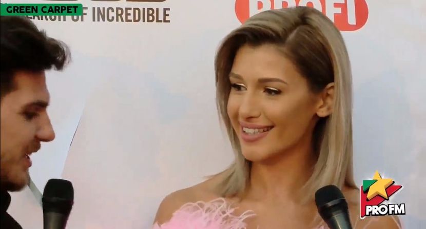 bandicam 2017-10-03 17-22-16-759 - 01 Alina green carpet