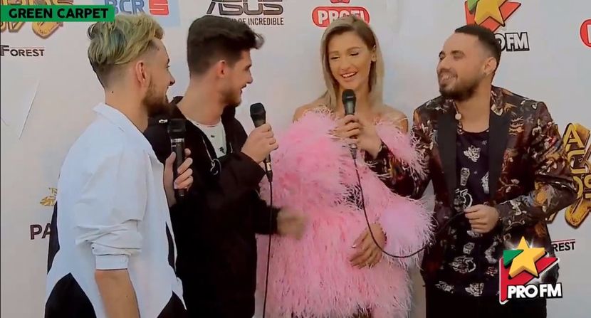 bandicam 2017-10-03 17-22-18-822 - 01 Alina green carpet