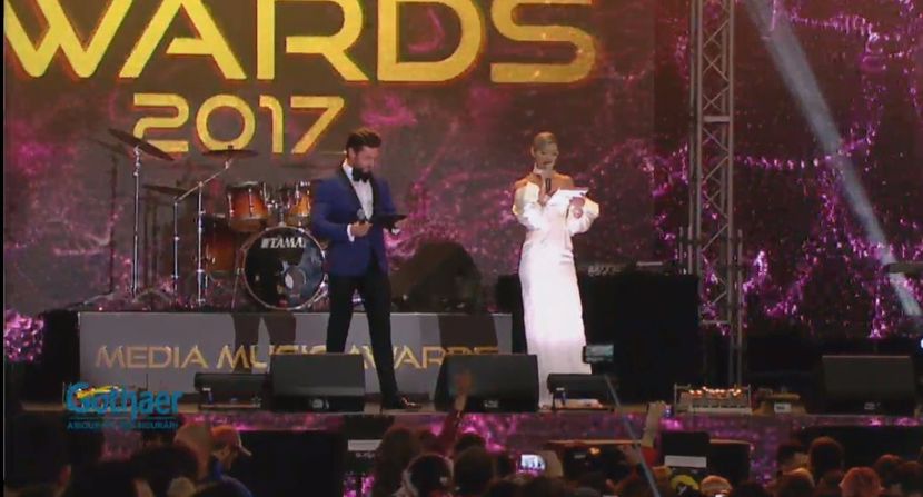 bandicam 2017-10-03 19-05-03-124 - 01 Alina si Dorian scena