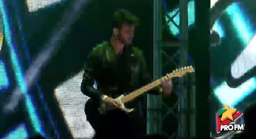 bandicam 2017-10-03 21-56-38-726 - 01 Alina scena concert